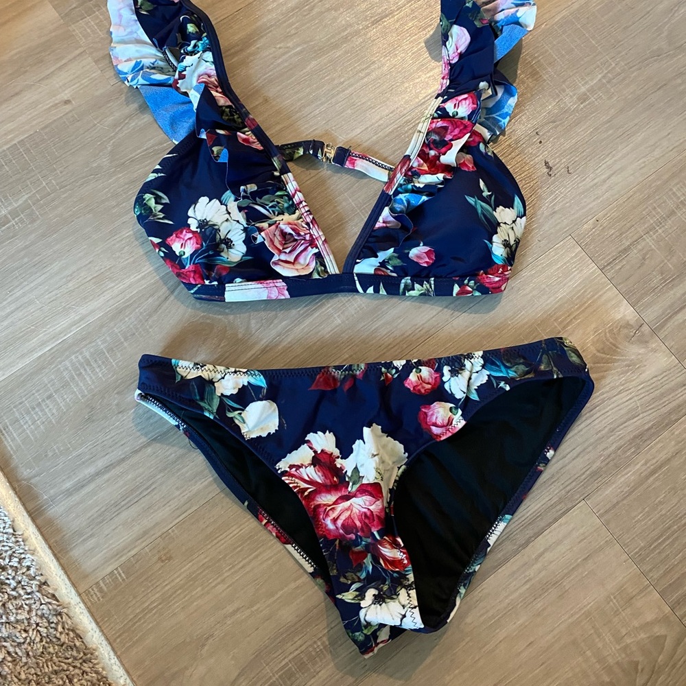 Cupshe Navy Floral Bikini